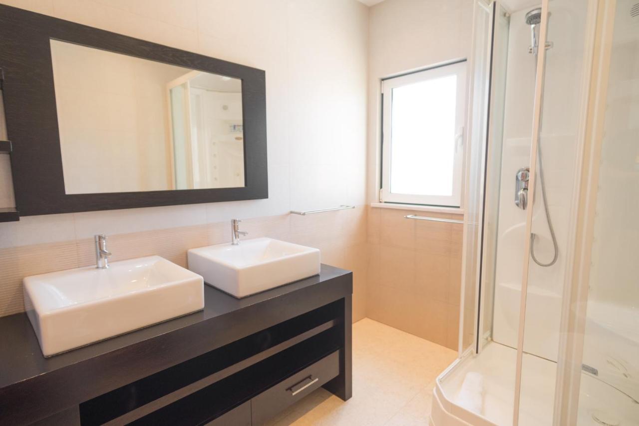 Villa Ria Rose, Alto da Ria 23 - jacuzzi&beach Alvor Esterno foto